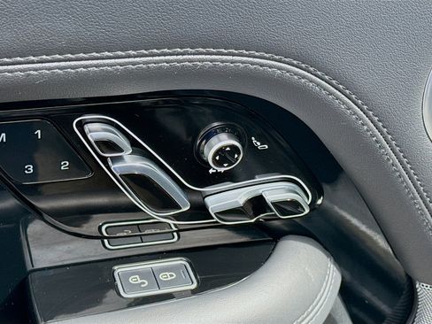 Used 2019 Land Rover Range Rover Supercharged image 18