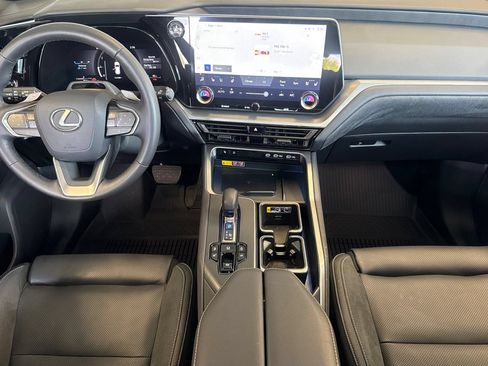 Used 2025 Lexus TX 350 AWD w/ Technology Package image 14