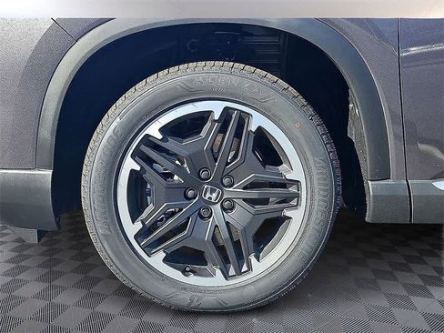 New 2026 Honda Pilot Touring image 5