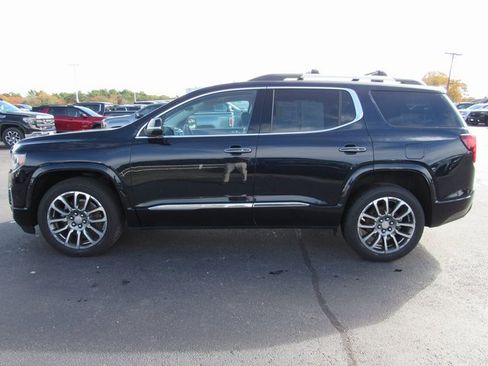 Used 2021 GMC Acadia Denali w/ Denali Technology Package image 2