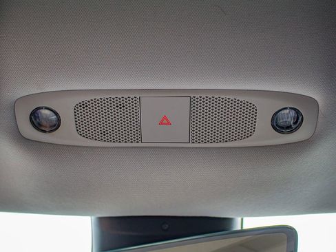 Used 2020 Tesla Model 3 Standard Range Plus image 30