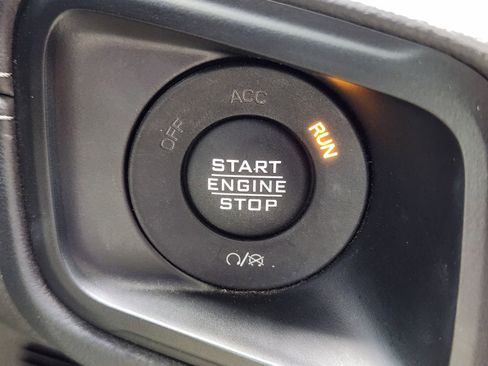 Used 2024 Jeep Wrangler Unlimited Rubicon AWD/4WD image 25