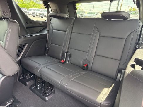 Used 2022 Chevrolet Tahoe Z71 w/ Luxury Package AWD/4WD image 14