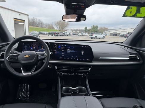 Used 2026 Chevrolet Traverse LT AWD/4WD image 17