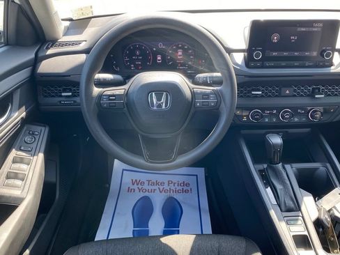 Used 2025 Honda Accord SE image 10
