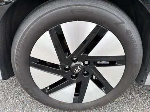 Used 2024 Hyundai Ioniq 6 SE RWD image 30