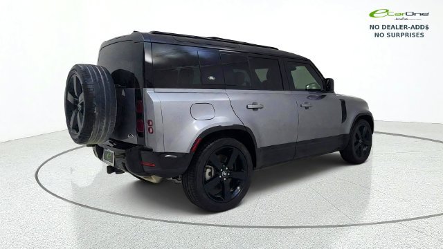 Used 2022 Land Rover Defender 110 X-Dynamic SE AWD/4WD image 8