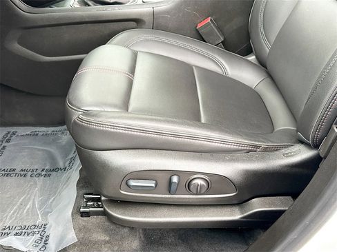 Used 2023 Chevrolet Traverse RS image 20