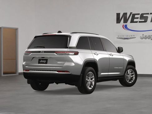 New 2025 Jeep Grand Cherokee Laredo X w/ Luxury Tech Group I image 4
