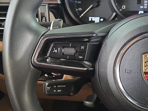 Used 2022 Porsche Macan AWD/4WD image 20
