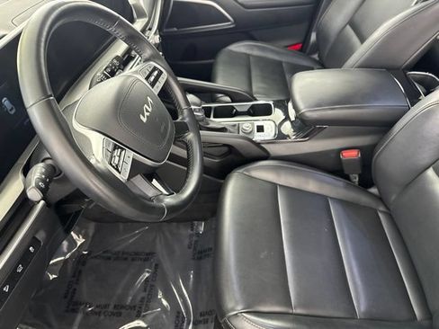 Certified 2025 Kia Telluride S FWD image 22