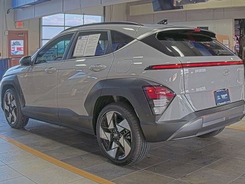 Used 2024 Hyundai Kona Limited FWD image 4