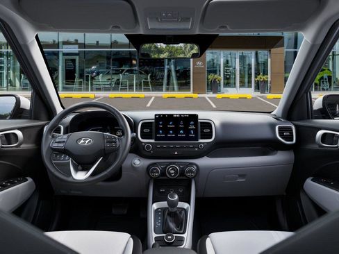 Certified 2025 Hyundai Venue SEL FWD image 11