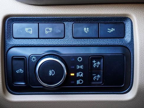 Used 2023 Ford F250 Lariat w/ Lariat Ultimate Package image 24