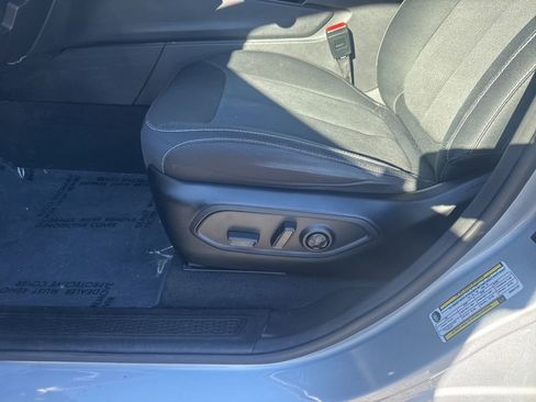 Used 2022 Jeep Grand Cherokee Laredo w/ Luxury Tech Group I image 13