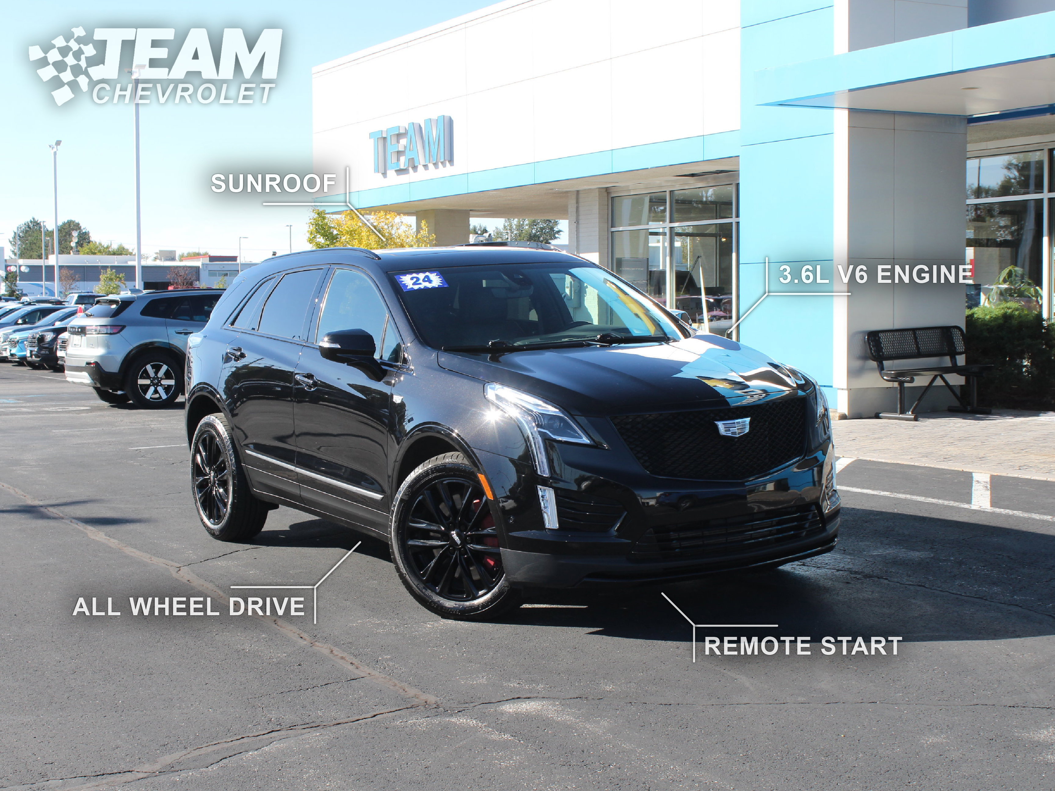Used 2024 Cadillac XT5 Sportv w/ Platinum Package AWD/4WD image 2