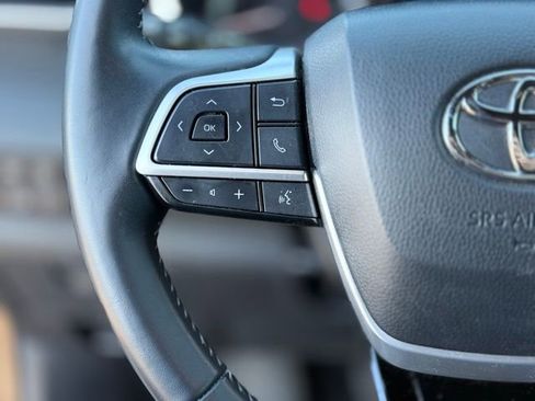 Used 2024 Toyota Highlander XSE image 27