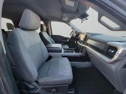 Used 2022 Ford F150 XLT image 35