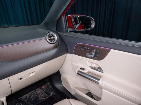 Used 2025 Mercedes-Benz GLA 250 image 25