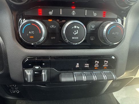 Used 2023 RAM 1500 Big Horn image 31