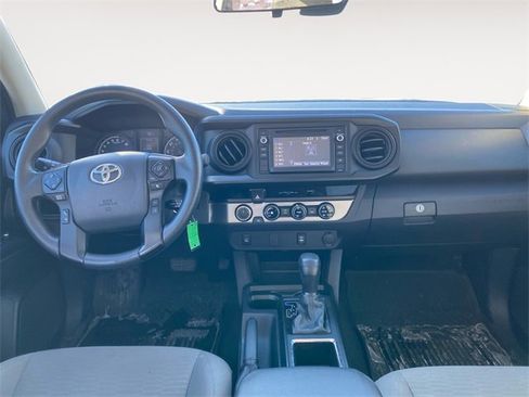 Used 2018 Toyota Tacoma SR w/ SR Convenience Package image 10