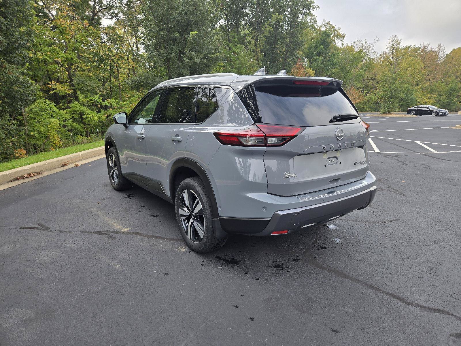 Certified 2025 Nissan Rogue SL w/ Tech Package AWD/4WD image 6