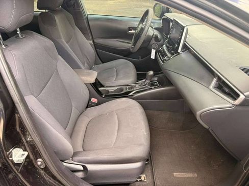 Used 2021 Toyota Corolla LE FWD image 11