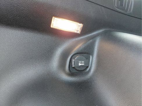 Used 2020 Jeep Cherokee Latitude Plus w/ Cold Weather Group image 23