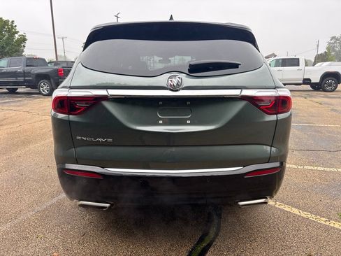 Used 2023 Buick Enclave Essence FWD image 5