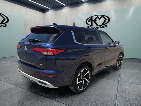 Used 2024 Mitsubishi Outlander SE FWD image 3