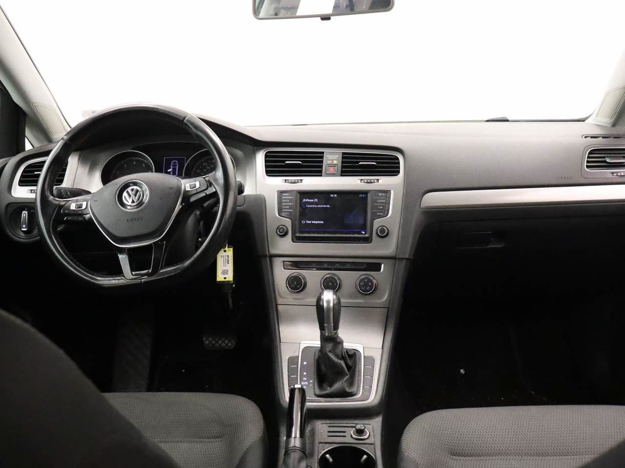 Used 2017 Volkswagen Golf S FWD image 10