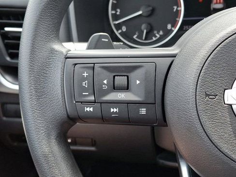 Used 2024 Nissan Rogue SV AWD/4WD image 25