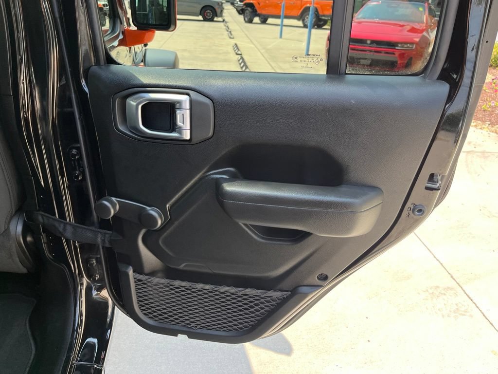 Used 2021 Jeep Wrangler Unlimited Sport AWD/4WD image 25