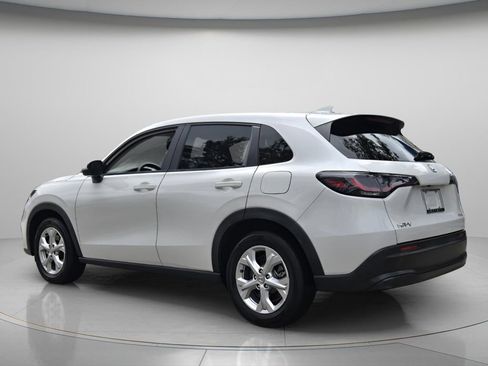 Used 2024 Honda HR-V LX image 8