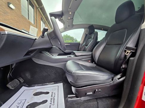 Used 2022 Tesla Model Y Long Range AWD/4WD image 37