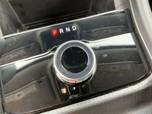 Used 2023 Jeep Grand Cherokee Laredo AWD/4WD image 22