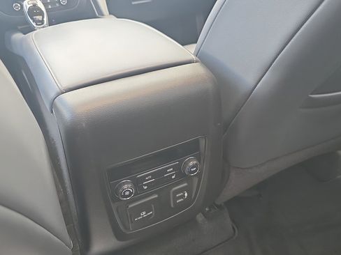 Used 2019 Buick Enclave Premium w/ Experience Buick Package AWD/4WD image 11