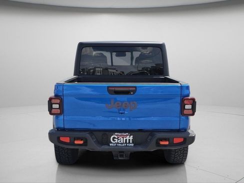 Used 2025 Jeep Gladiator Mojave w/ Convenience Group AWD/4WD image 23