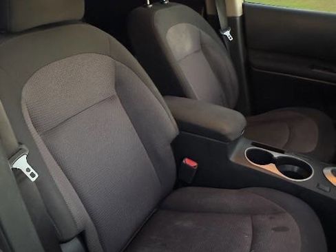 Used 2012 Nissan Rogue SV w/ Premium Pkg image 14