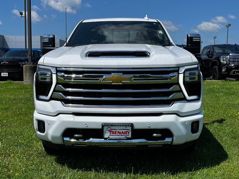 Used 2024 Chevrolet Silverado 2500 High Country w/ Technology Package image 9