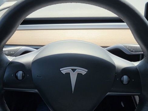 Used 2021 Tesla Model 3 Performance image 23
