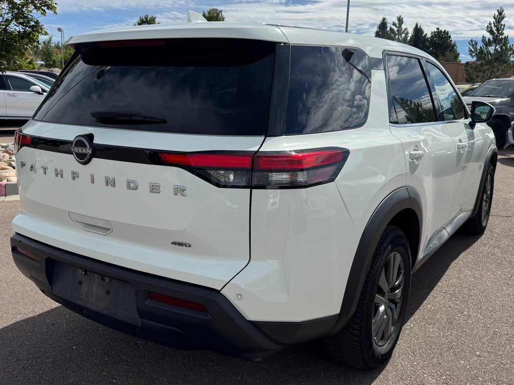 Used 2022 Nissan Pathfinder S AWD/4WD image 6