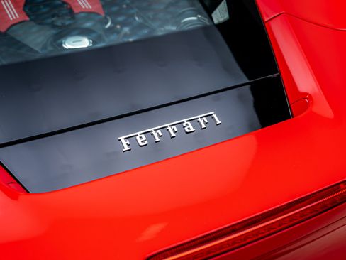Used 2018 Ferrari 488 GTB RWD image 28