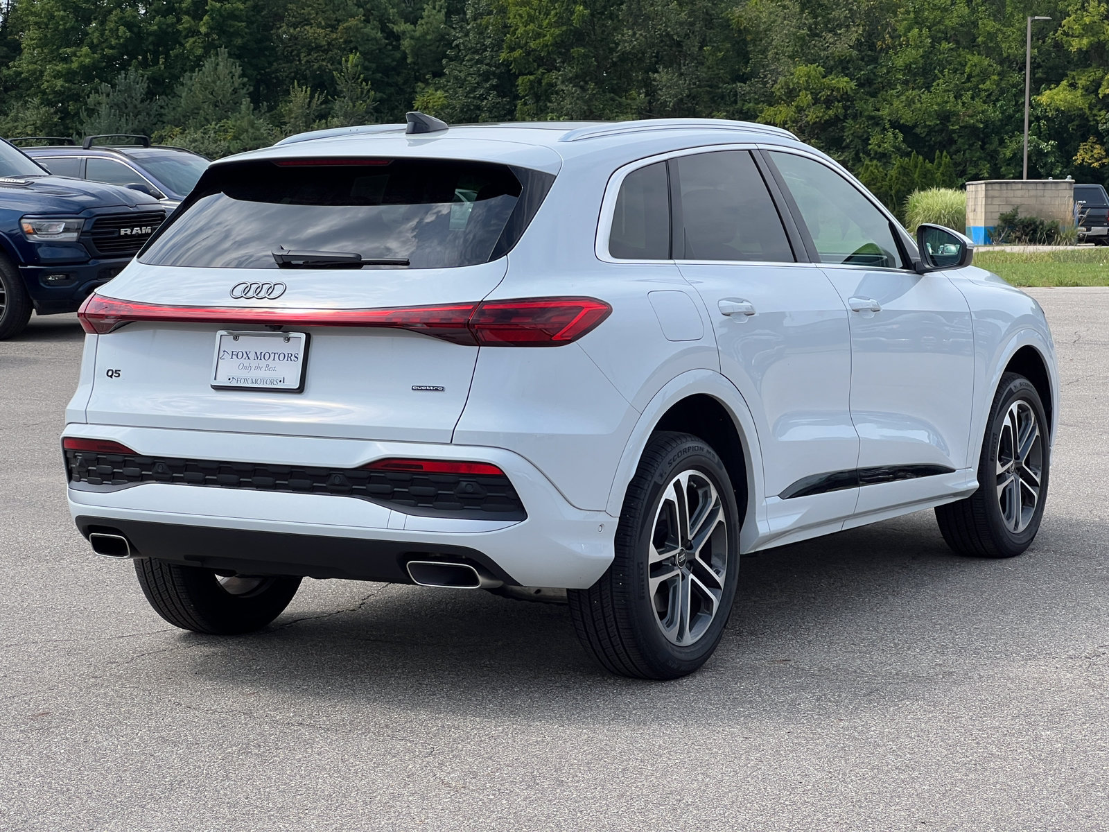 Used 2025 Audi Q5 Premium Plus w/ Premium Plus AWD/4WD image 9
