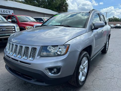 Used 2015 Jeep Compass High Altitude AWD/4WD image 2