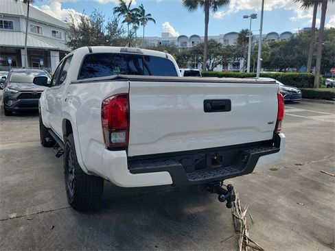 Used 2022 Toyota Tacoma SR5 image 3