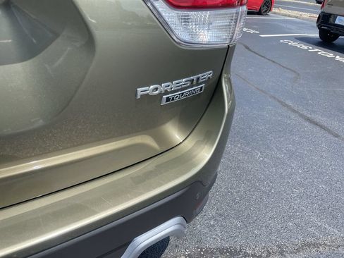 Certified 2022 Subaru Forester Touring AWD/4WD image 6