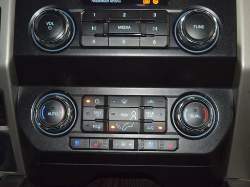 Used 2021 Ford F250 Lariat AWD/4WD image 31