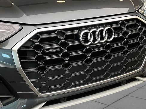 Used 2023 Audi Q5 2.0T Premium Plus w/ Premium Plus Package AWD/4WD image 32