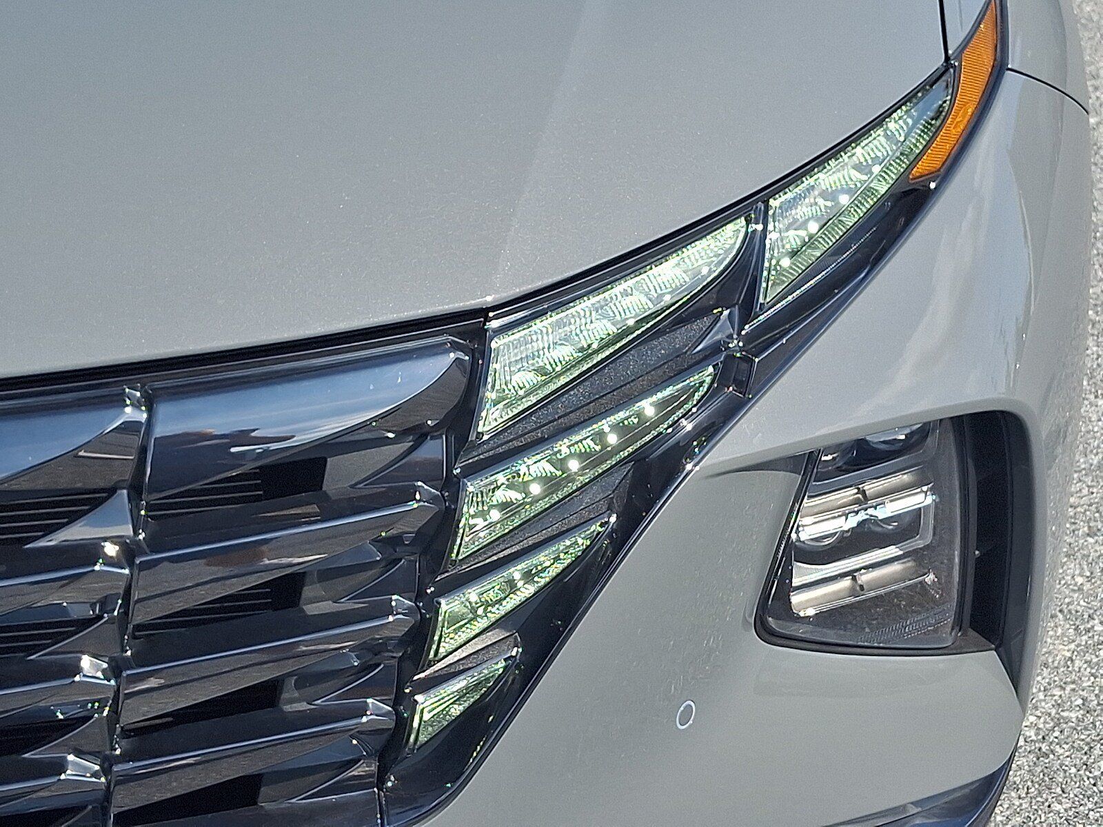Certified 2024 Hyundai Tucson Limited AWD/4WD image 10